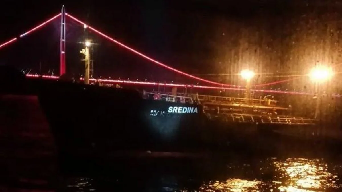 Bosfor boğazında gəmilərin hərəkəti dayandırılıb