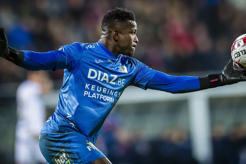 Karantin qaydalarını pozan futbolçu komandadan qovuldu