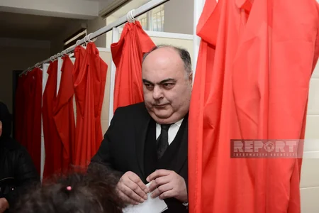 Prezidentliyə namizəd Fuad Əliyev səs verib