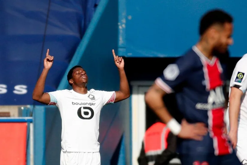 Лилль обыграл ПСЖ и вышел на первое место в чемпионате Франции по футболу