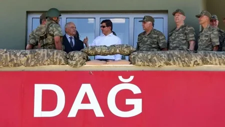 Davutoğlu İŞİD-lə qarşıdurmanın yaşandığı Kilis bölgəsinə səfər edib - FOTO