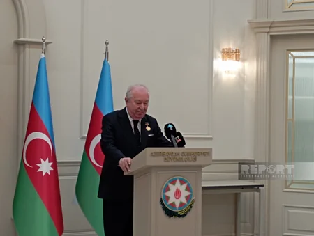 Türkiyədə vəqf sədrinə “Heydər Əliyevin 100 illiyi” yubiley medalı təqdim olunub