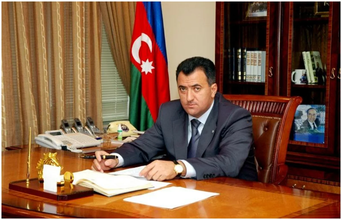 Yeni icra başçısı kollektivə təqdim olunub