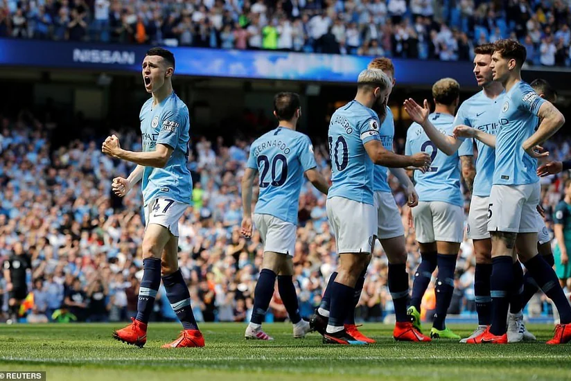 Манчестер Сити вышел на первое место в турнирной таблице