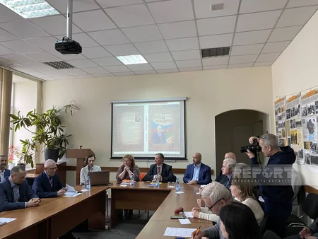 Ukraynada Heydər Əliyevin 100 illik yubileyinə həsr olunan kitab nəşr edilib