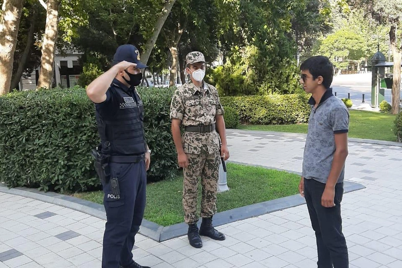 Bakı polisi reyd keçirir