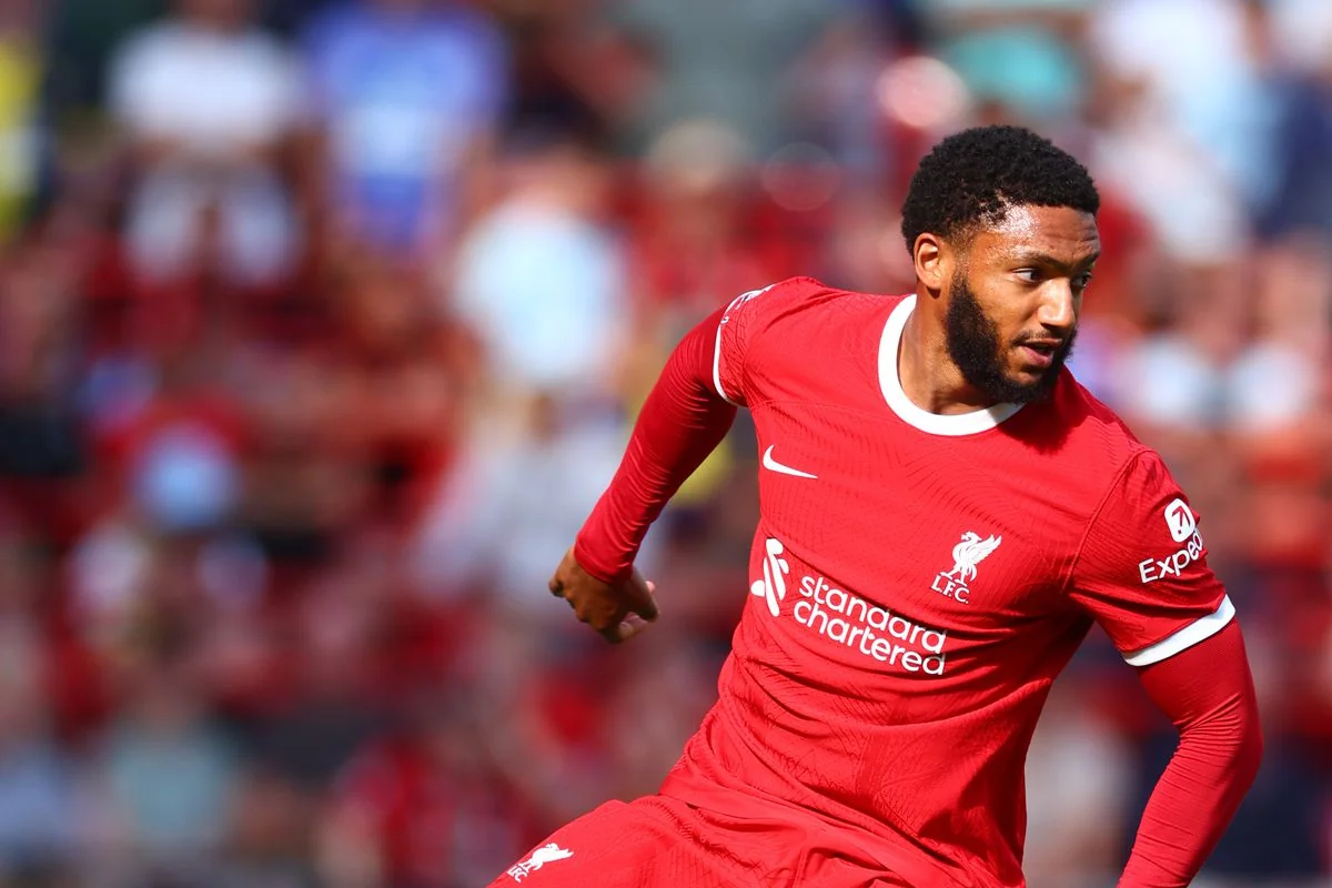 “Liverpul” klubunun müdafiəçisi zədələnərək sıradan çıxıb