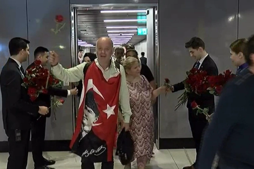 Türkiyə vətəndaşları Sudandan təxliyə olunublar