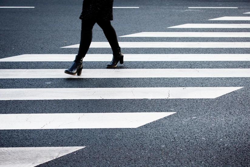 Suraxanıda 60 yaşlı qadını avtomobil vurub 