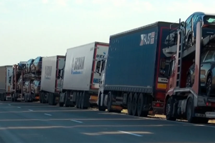 “Qırmızı Körpü” gömrük postunda gözləyən avtomobillərin sayı azalıb