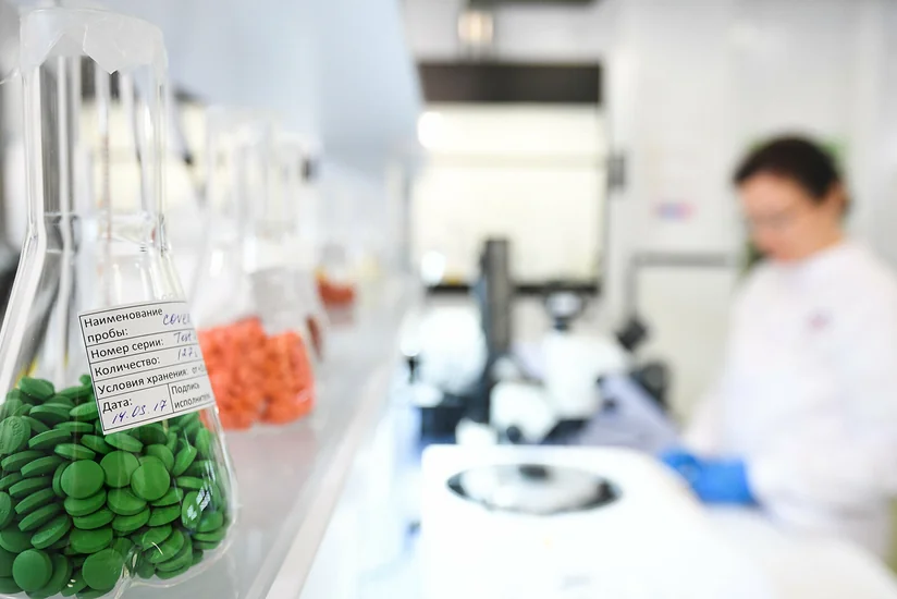 Экспериментальная таблетка спасла жизнь умирающей от COVID-19 пациентки