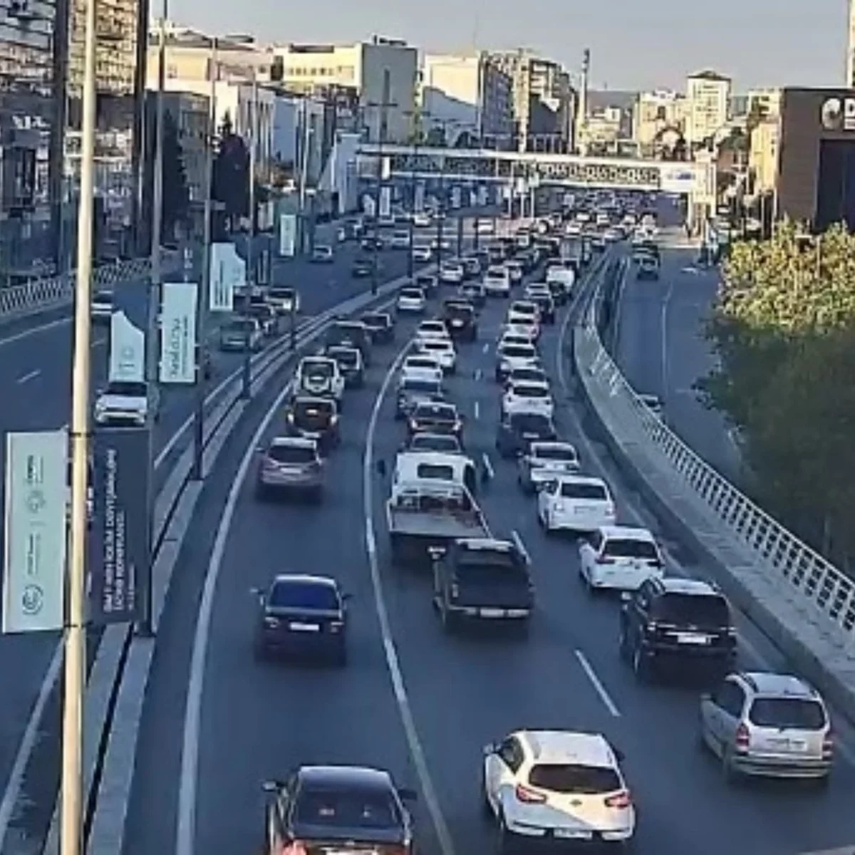 Bakının bir sıra yollarında tıxac müşahidə olunur
