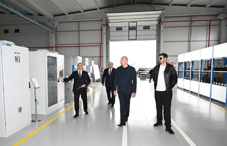 Prezident İlham Əliyev Ağdam Sənaye Parkında görülən işlərlə tanış olub, yeni zavodların açılışlarında iştirak edib