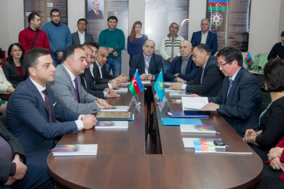 Qazaxıstanda akademik Ramiz Mehdiyevin “Azərbaycan - 2003-2008: Zaman haqqında düşünərkən” kitabının təqdimatı olub