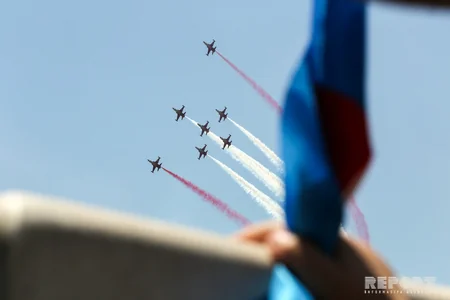 Bakı səmasında hərbi təyyarələr - FOTOREPORTAJ