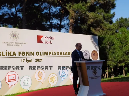 Respublika fənn olimpiadalarının qalibləri mükafatlandırılıb