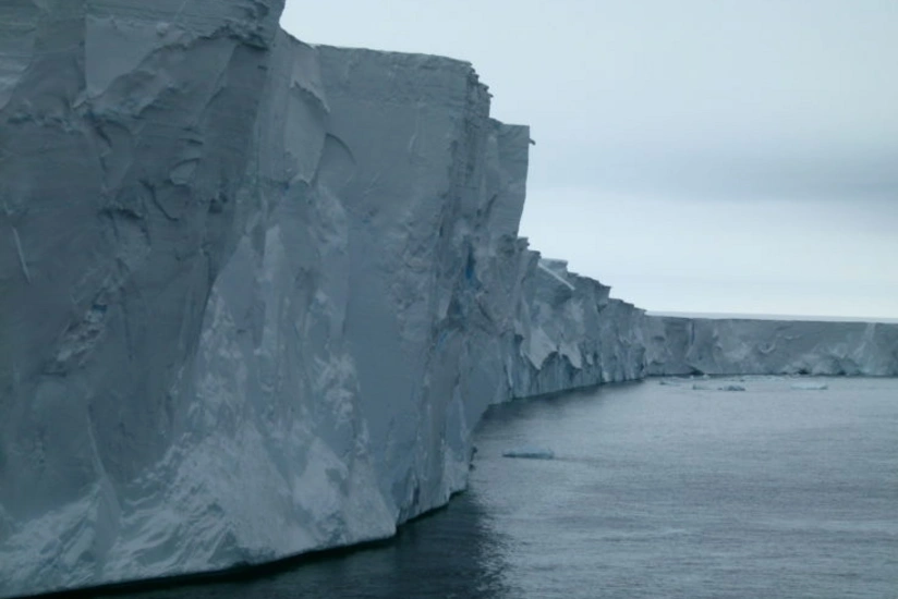 Распад одного из крупнейших ледников Антарктики резко ускорился в 2018 году