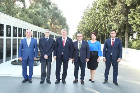 Nobel mükafatı laureatı Əziz Sancar Azərbaycana səfər edib