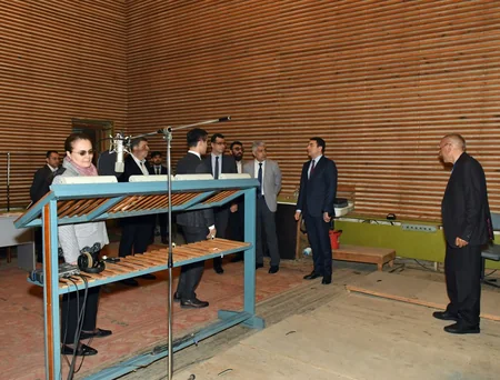 Adil Kərimli dövlət kino təsisatlarını ziyarət edib