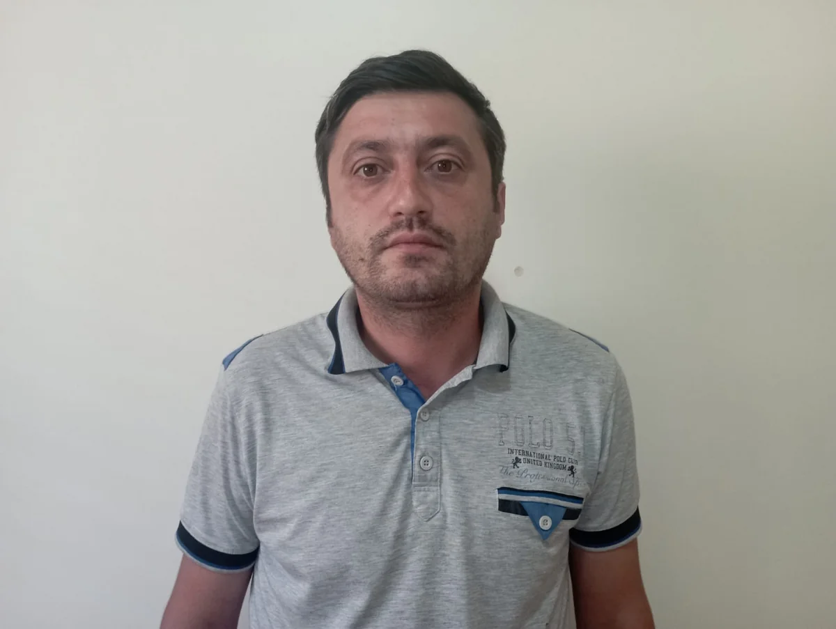 Özünü turizm şirkətinin nümayəndəsi kimi təqdim edərək vətəndaşların pulunu mənimsəyən şəxs saxlanılıb