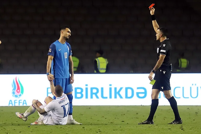 Mahir Emreli Azərbaycan millisinin azarkeşlərinə müraciət edib