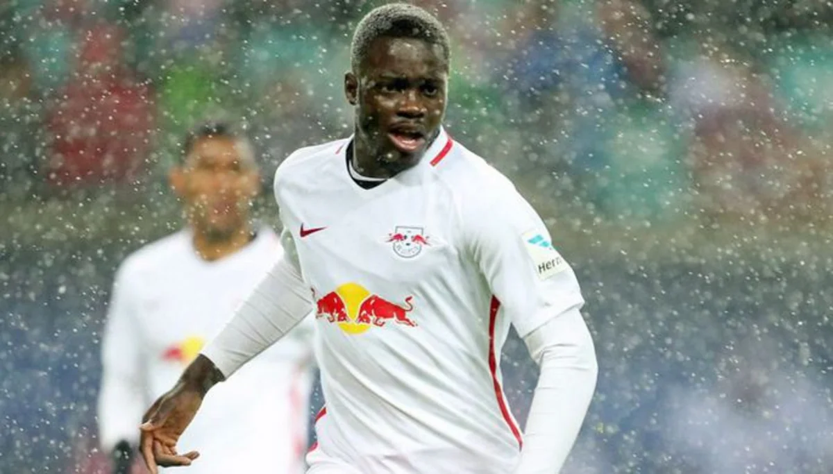 Barselona 19 yaşlı futbolçuya 100 milyon avro ödəyə bilər