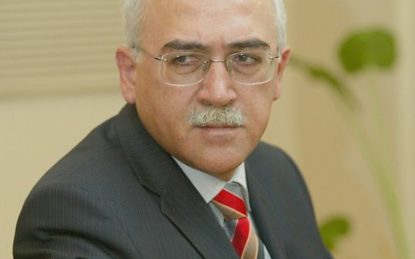 İsa Qəmbər reanimasiyadan intensiv terapiya şöbəsinə köçürülüb