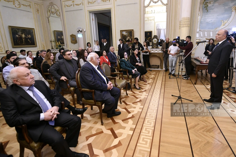 Bir qrup mədəniyyət və incəsənət xadiminə mükafatlar təqdim edilib