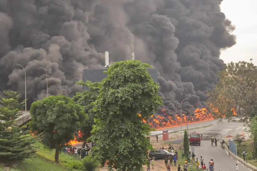 При взрыве на НПЗ в Индонезии пострадали 20 человек