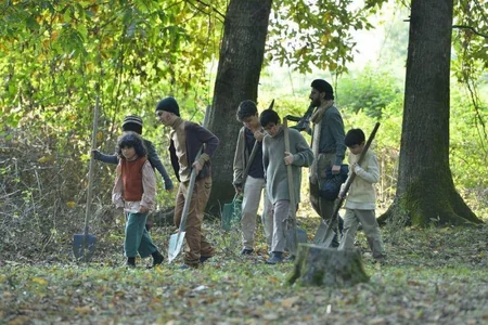 Vətən müharibəsi kadrlarının yer aldığı “Köhnə çamadanlar” filmi təqdim olunub