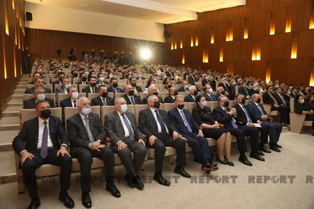 YAP-da akademik Zərifə Əliyevanın anadan olmasının 99-cu ildönümü ilə bağlı konfrans keçirilib