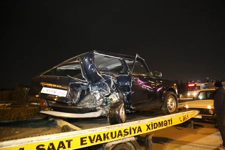 Bakıda yol qəzası olub, xəsarət alanlar var - FOTO - VİDEO - YENİLƏNİB