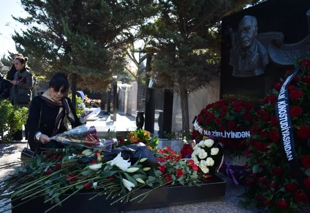 Xalq artisti Rasim Ocaqovun xatirəsi anılıb