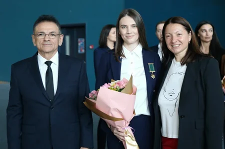 Mədət Quliyev gimnastları təltif edib