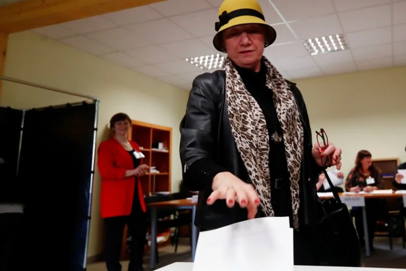 Litvada prezident seçkilərində seçicilərin 53,6 faizi iştirak edib