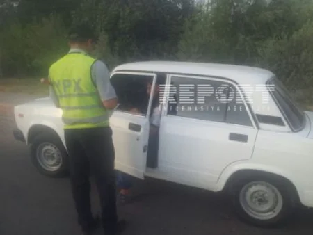 Avtomobilinə şüar yazan sürücü cərimələnib - FOTO