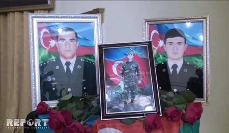 Şəhid olan hərbçilərin təltif edildiyi medallar ailə üzvlərinə təqdim edilib - FOTO