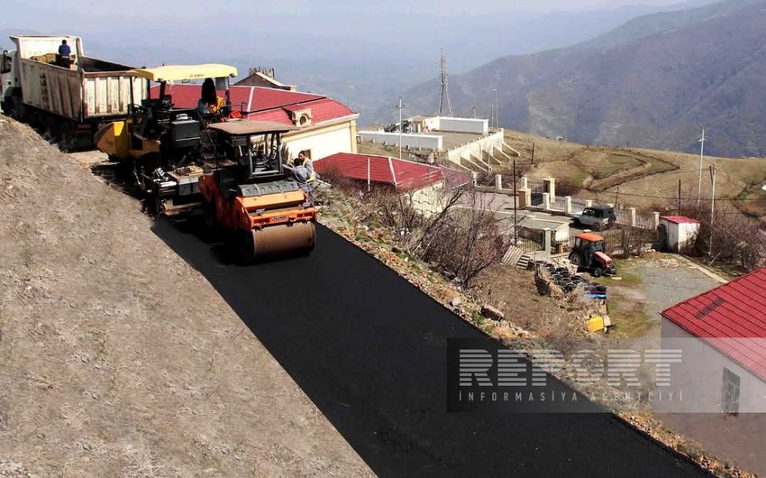 Daşkəsəndə uzun müddət təmirsiz qalan yollara asfalt örtüyü çəkilib