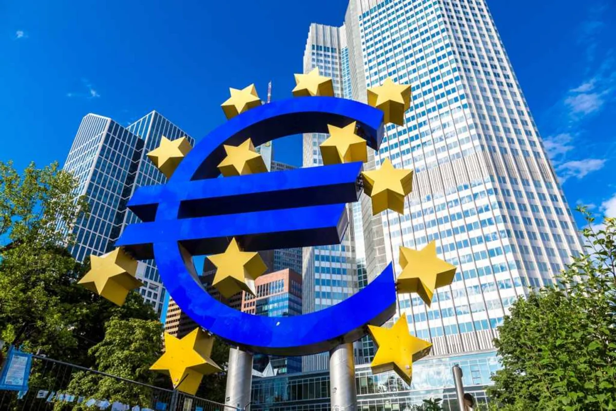 ECB keeps interest rates unchanged 