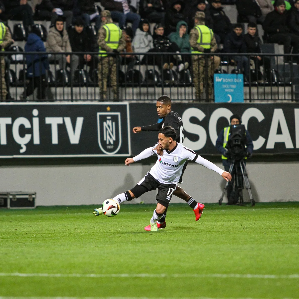 Нефтчи в 20-й раз проиграл с крупным счетом 