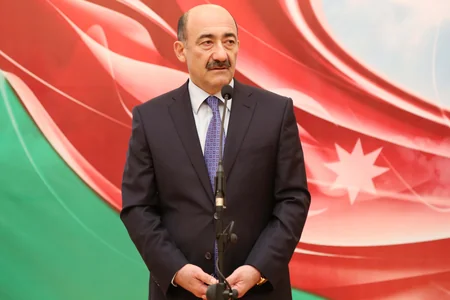 Fəxri adlar alan mədəniyyət və incəsənət xadimlərinə mükafatları təqdim edilib