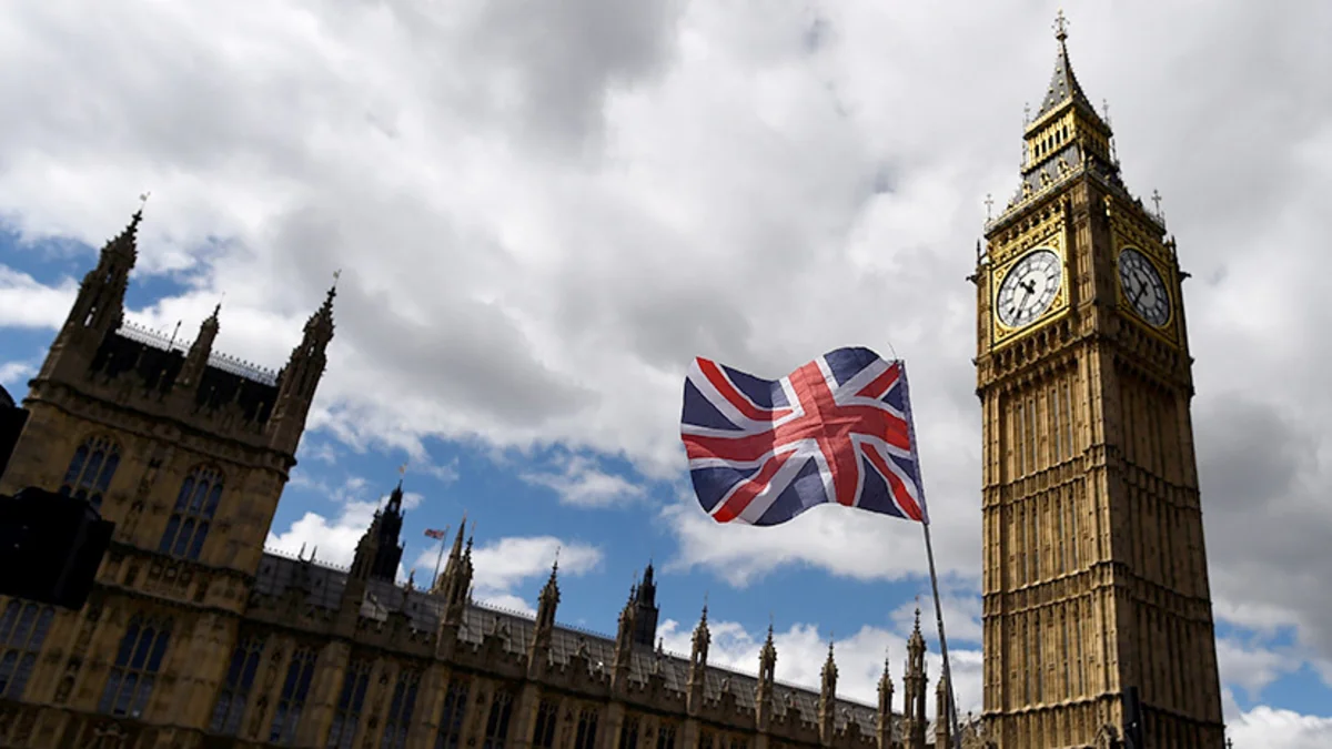Лейбористы не будут формировать коалицию в парламенте Великобритании