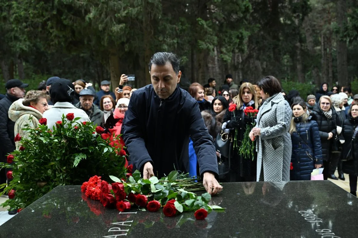 Mədəniyyət və incəsənət xadimləri dahi bəstəkar Qara Qarayevin xatirəsini anıblar