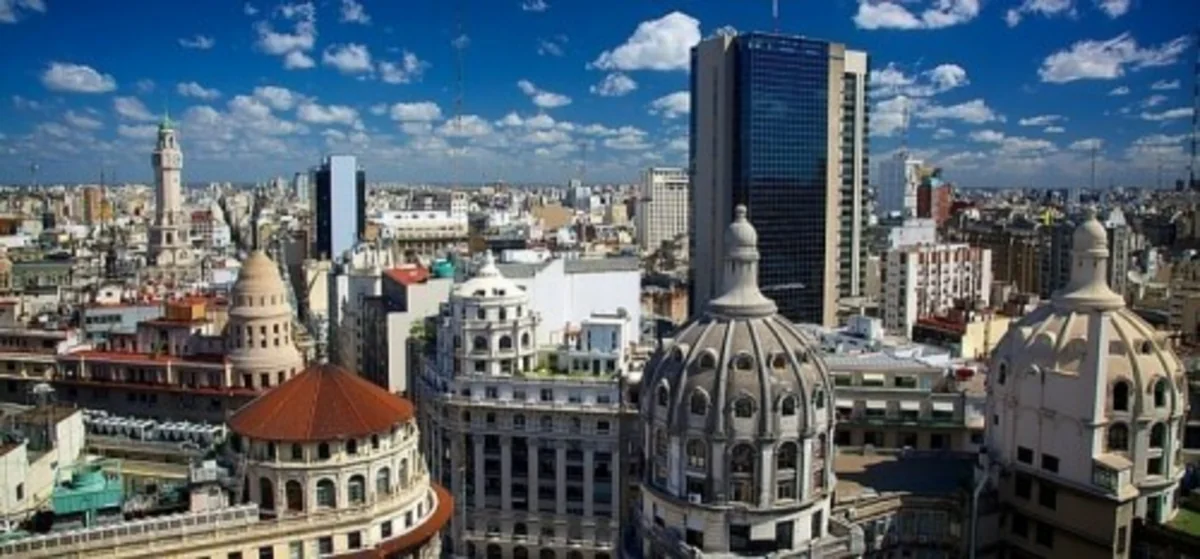 Argentinada etirazçılarla polis arasında toqquşmalar başlayıb
