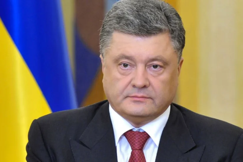 СМИ: Порошенко обвинил главу МВД Арсена Авакова, допустившего палаточный пикет около Рады
