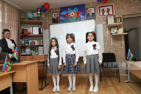 Bakının 100 nömrəli məktəbinin sinif otaqlarından birinə şəhid jurnalist Məhərrəm İbrahimovun adı verilib