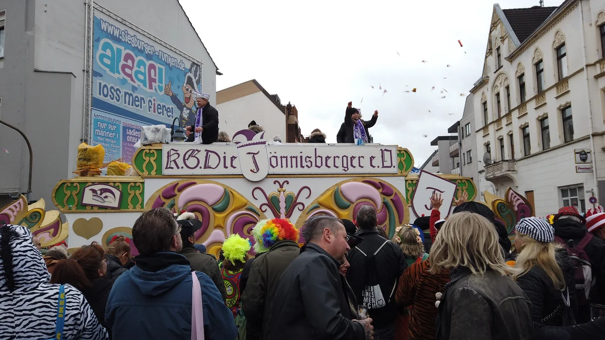 Almaniyada 2 əsrlik karnaval təxirə salınıb – VİDEO 