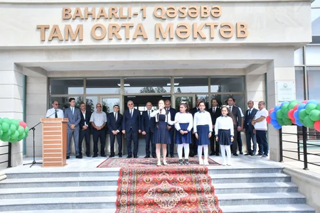 Ağdamda Baharlı 1 qəsəbə məktəbinin açılışı olub