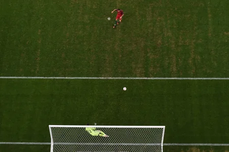 ​AVRO-2016: Avropa çempionatının ilk yarımfinalçısı məlum olub - VİDEO
