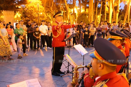 Bakıda hərbi orkestrlərin çıxışları maraqla qarşılanıb